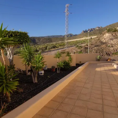 Apartment Townhouse With A Sea View In Costa Adeje (Tenerife)